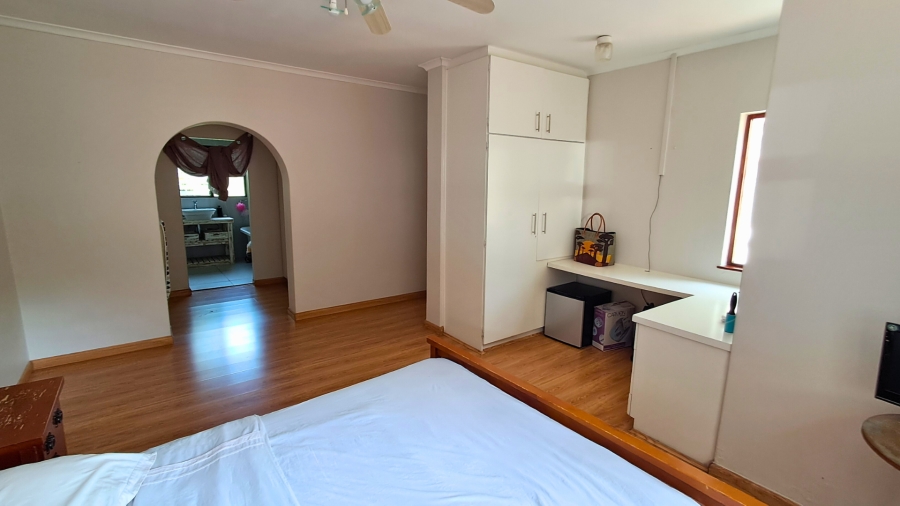 5 Bedroom Property for Sale in Bergsig Western Cape